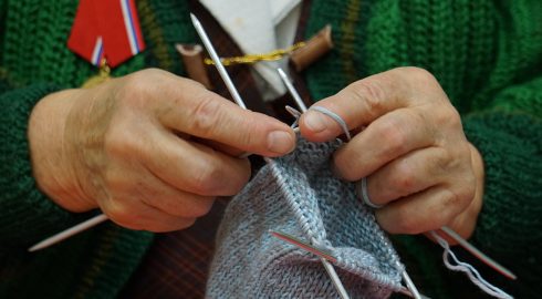Новый шаг в антироссийских санкциях: Литва предлагает запретить экспорт швейных игл и вязальных спиц в Россию