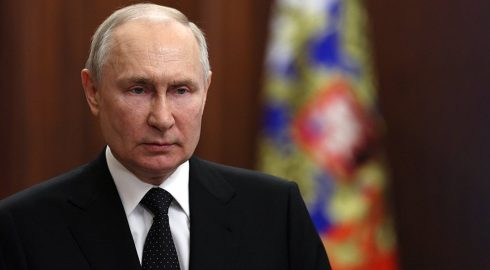 Президент России Владимир Путин осуждает на международном форуме оправдание нацизма