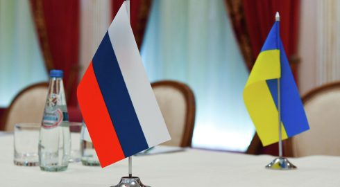 Роль переговоров в решении украинского кризиса: мнение экспертов и позиция Москвы