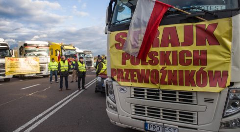 Что происходит на границе Украины и Польши и почему возникли перебои с поставкой продуктов