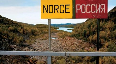 Отгораживаются от России: Норвегия планирует закрыть границы, а Эстония не пропускает беженцев