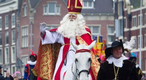 В канун Нового года западные христиане отмечают День святого Сильвестра, религиозный праздник