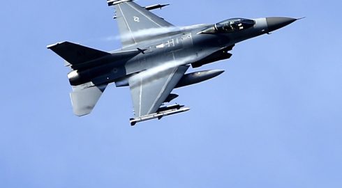 Российские ЗРК смогут противостоять американским F-16: экспертное мнение