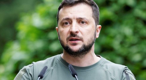 Обвинили Зеленского в шантаже: чем Западу не понравились слова о ВСУ