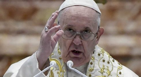 Запад должен предоставить гарантию не вооружать Украину, заявил Папа Римский