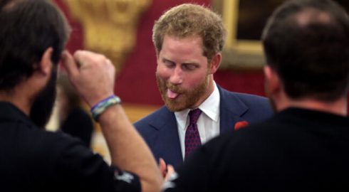 Запах Гарри: в королевской семье Великобритании очередной скандал