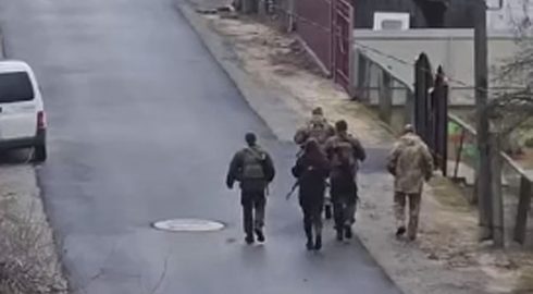 Бойцы ВСУ обещают резать и пытать военкомов ТЦК