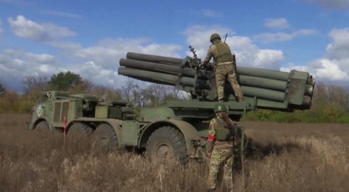 Российская артиллерия блокирует колонну ВСУ на пути в Белгород