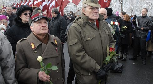В Латвии провели марш памяти СС, который открыто противоречит нормам ООН, — посол РФ