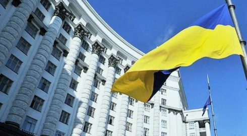 Источник дохода: как украинские чиновники зарабатывают в Мариуполе и Бахмуте