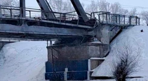 Взрыв повредил железнодорожный мост в Самарской области