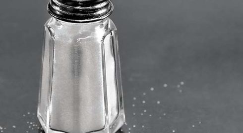 Соленое зло: как правильно ограничить соль в детском питании