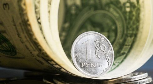 Эксперты уверены, что с 1 апреля курс рубля выйдет на неожиданный уровень