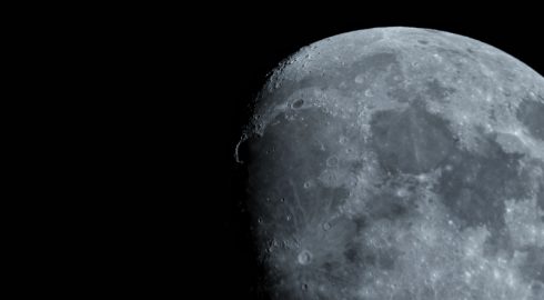 Новые данные о происхождении Луны: ревизия временной шкалы формирования