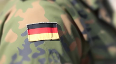 Граждан Украины призывают убивать россиян под флагом Германии