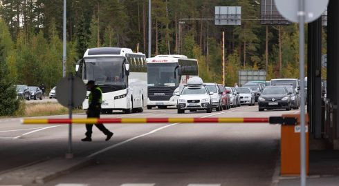 Финские власти не могут договориться об открытии границ с Россией: экономика страдает