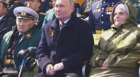 Парад Победы 2024 года: что за ветеран благодарила Путина перед мероприятием?