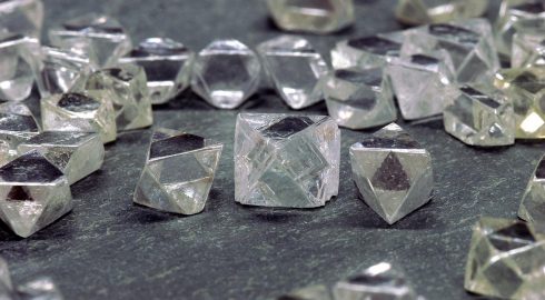 Европа столкнулась с сопротивлением при ужесточении санкций против алмазов из России