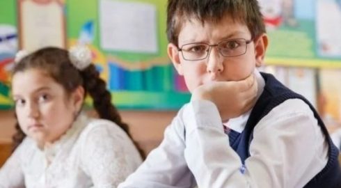 Бьют по самому святому: Детей, не знающих мову, не берут в украинские школы
