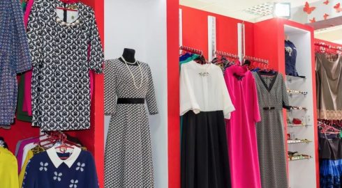 Впору схватиться за голову: с 1 июля россиян ожидают новые правила продажи одежды – по-старому уже не будет