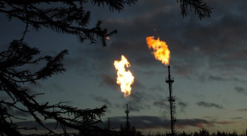 В производство вместо сжигания – новые катализаторы позволят получать метанол из попутного нефтяного газа