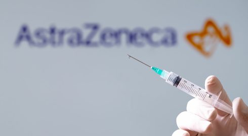 Британцы требуют компенсаций за побочные эффекты от вакцины AstraZeneca