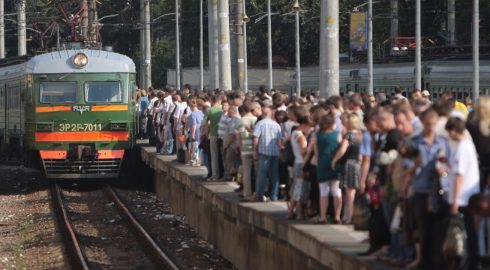 Инцидент в электричке: суд обязал перевозчика выплатить компенсацию пассажиру