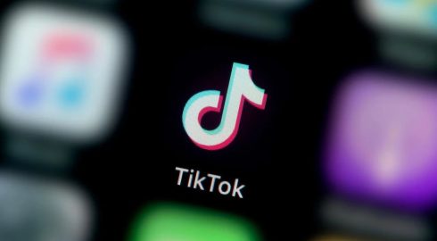 Смертельный «дыхательный» тренд для подростков завирусился в TikTok: как защитить детей