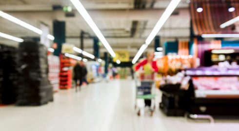 Скандал в Магните: в московском магазине выявлены мошки и плесень на товарах