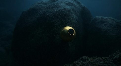 Таинственная находка из глубин океана – у берегов Аляски обнаружен золотой шар