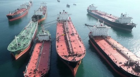 Могут работать с нефтью из России законно – судовладельцы из Греции вернулись к перевозкам