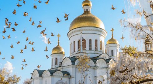 Освящение вербных ветвей состоялось: патриарх Кирилл в храме Христа Господня провел обряд освящения и высказал напутственную речь для православных