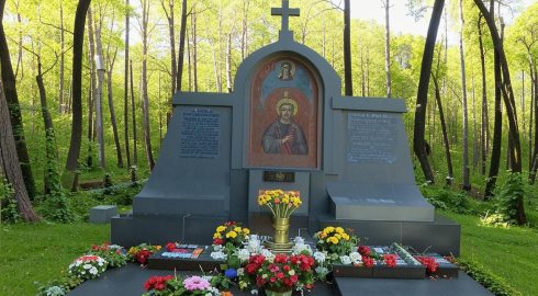 5 чудотворных могилок православных святых: места, где вера исцеляет
