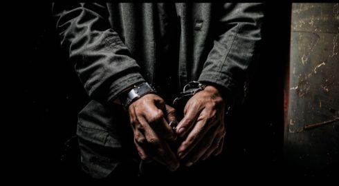 «Молись». Сын дипломата жестоко зарезал ту, которую любил больше всех