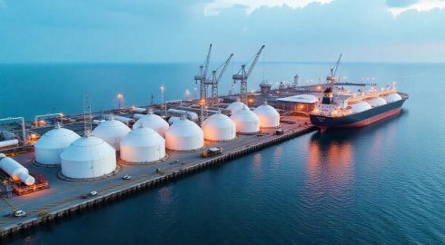 СПГ-терминалы ЕС должны прекратить обслуживание клиентов из России с 2026 года – планы ЕК