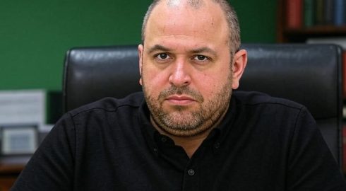 Министр обороны Украины не пришел в Раду на официальный вызов депутатов на фоне вопросов о Сумах и Днепропетровске