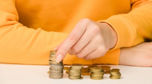 Осень без индексации для всех, но с прибавкой для бюджетников