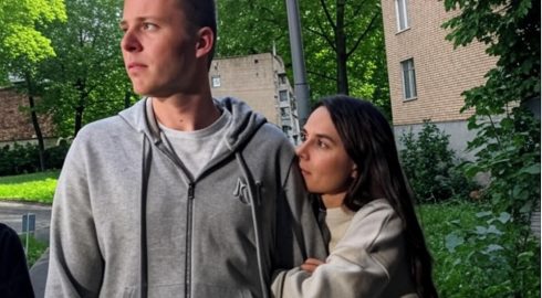 Скандал с блогерами Чекалиными: обвинения в валютных махинациях