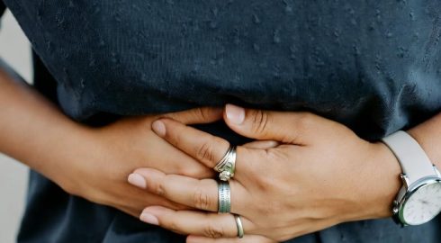 Российская туристка скончалась в Индии после кишечной инфекции: что известно о трагедии и почему случаи отравлений за рубежом учащаются