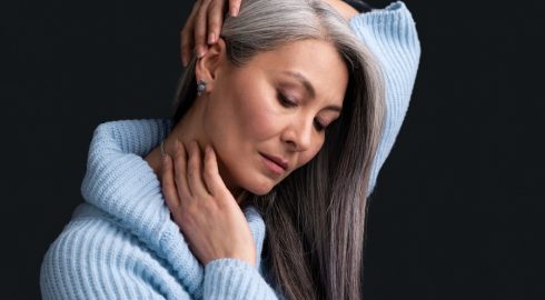 Неожиданные признаки рака – профессор Нисимура оценила внезапное появление седины