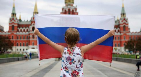 Какой из шести праздников отметить сегодня