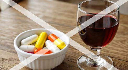 Какие лекарства нельзя мешать с алкоголем – объяснения кардиолога Королевой