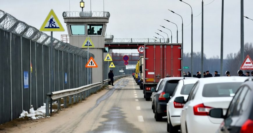 Отложили открытие границ