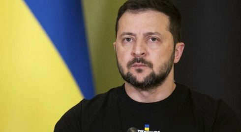 Украинцы могут получить право говорить на русском: инициативы Зеленского